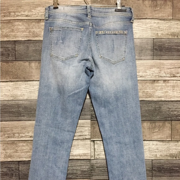 Pilcro Slim Boyfriend Patch Jeans Women 25 (Inseam 28) Light Wash Blue Embroider - Picture 6 of 13